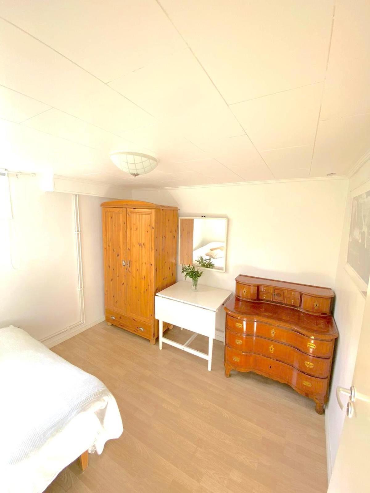 Tallkrogen Romantic House - Upper Or Lower Apartment Estocolmo Exterior foto