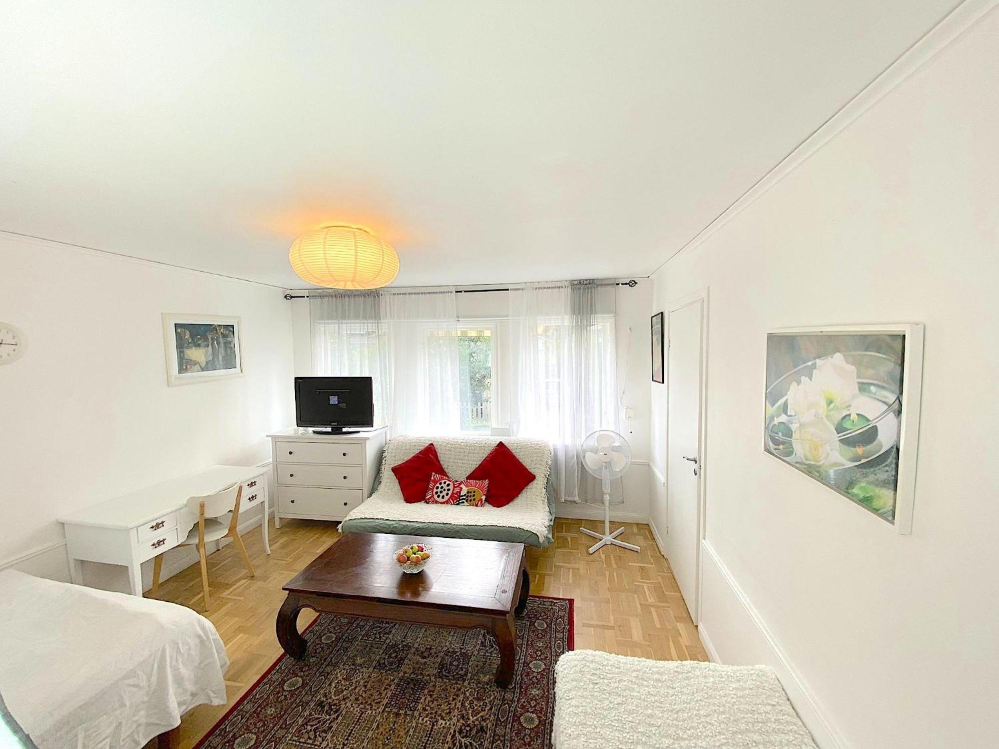 Tallkrogen Romantic House - Upper Or Lower Apartment Estocolmo Exterior foto